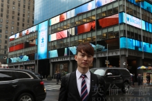 潘老师建议投资者不是直接持有A股