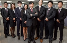 英伦金融香港总部全体分析师合照