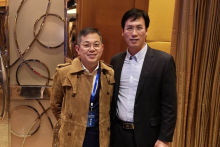 英伦金融研究部主管Wayne与年会主讲戴剑峰老师探讨黄金及贵金属市场前景