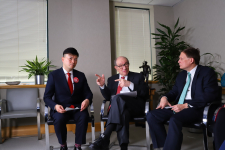 英伦代表与格林斯潘深入探讨2019投资市场